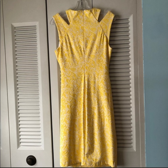 Stylish Cache dress, yellow and white size 6 patterned material - Picture 2 of 5